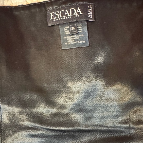 Escada Gold and Black Star Pattern Dress - Picture 14 of 17